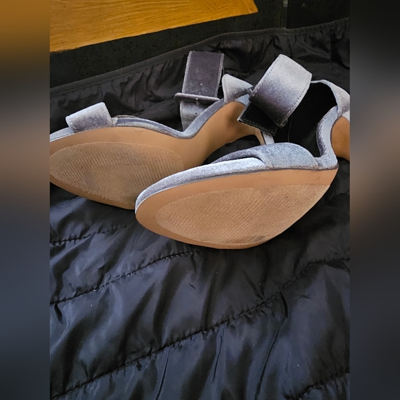 Liliana Heels - Picture 4 of 8